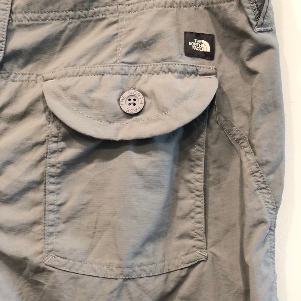 North Face Women’s Shorts - Picture 5 of 7